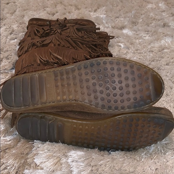Minnetonka five Layer Fringe Suede Boots - Picture 3 of 7